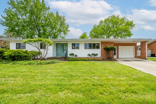 312 S Veronica Ct, Saint Joseph, MI, 49085-2333 | Card Image