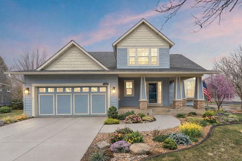 2454 Sandstone Pl, Woodbury, MN, 55129-6211 | Card Image