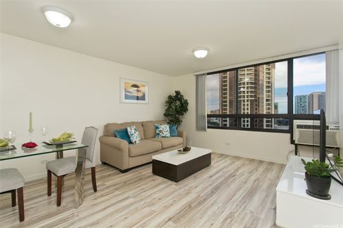 apt-2402-876 Curtis St, Honolulu, HI, 96813-5158 | Card Image