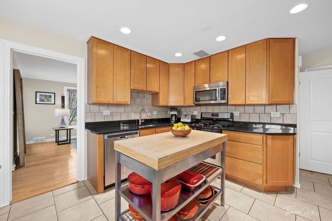 1926 Belleview Ave, House other with 3 bedrooms, 2 bathrooms and 2 parking in Westchester IL | Image 7