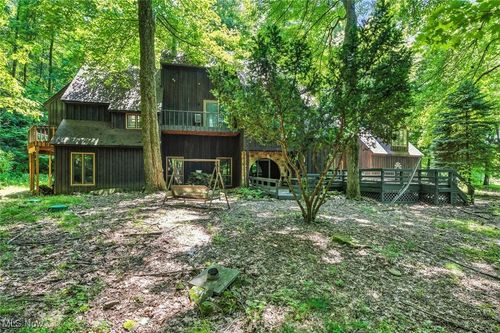 1915 Claus Rd, Vermilion, OH, 44089-2743 | Card Image