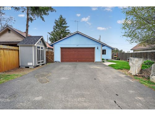 817 2nd Ave, Culver, OR, 97734-1610 | Card Image