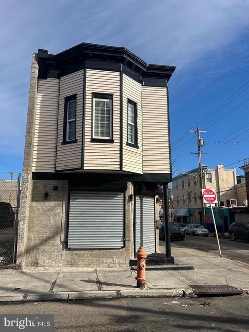 2801 N Reese St, Philadelphia, PA, 19133-2732 | Card Image