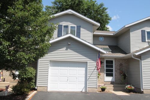 217 S 7th St, Waterford, WI, 53185-4500 | Card Image