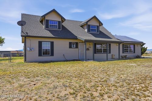 7725 E Memory Ln, Prescott Valley, AZ, 86315-6825 | Card Image