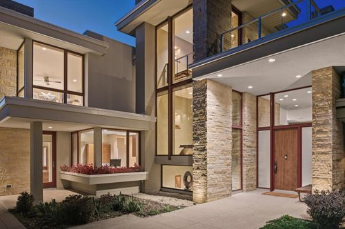 685 Hidden Creek Trl, Mendota Heights, MN, 55118-3754 | Card Image