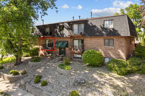 1-e-2501 26th Avenue Court, Rock Island, IL, 61201 | Card Image
