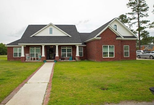 326 Lancelot Way, Lake City, SC, 29560-4009 | Card Image