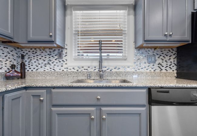 591 Shore Dr, House other with 3 bedrooms, 2 bathrooms and 2 parking in Big Sandy TN | Image 35