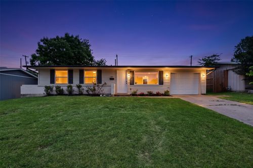 1901 Burke Dr, Garland, TX, 75040-8117 | Card Image