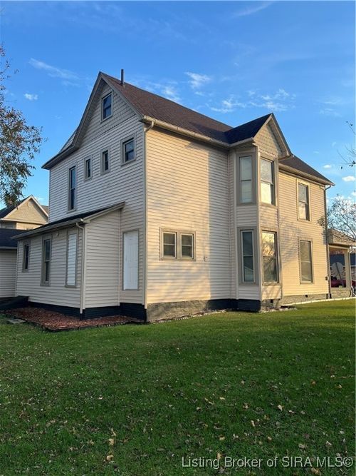 322 E Harrison St, Oakland City, IN, 47660-1314 | Card Image