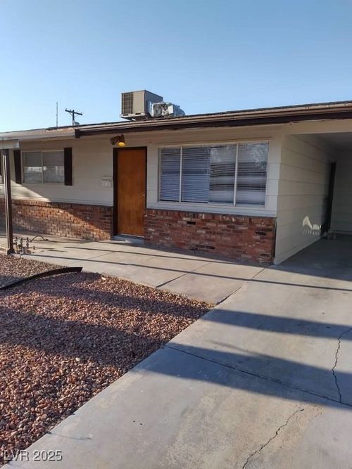 3013 Piedmont Ave, Las Vegas, NV, 89102-5969 | Card Image