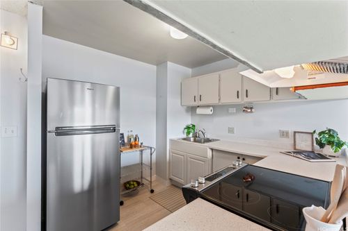 apt-717-3045 Ala Napuaa Pl, Honolulu, HI, 96818-2711 | Card Image