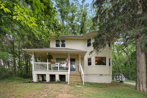 9849 Haynes Ln, Bon Aqua, TN, 37025-3108 | Card Image