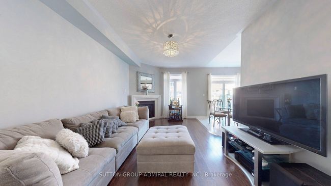 67 Zelda Rd, House attached with 4 bedrooms, 3 bathrooms and 3 parking in Brampton ON | Image 4