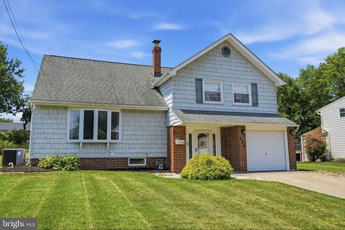686 Cheryl Dr, WARMINSTER, PA, 18974-2159 | Card Image