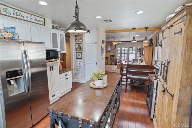 19942 Blythe St, House other with 4 bedrooms, 2 bathrooms and 2 parking in Winnetka CA | Image 9