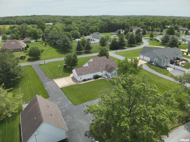 14327 Mcraven Ln, House other with 4 bedrooms, 4 bathrooms and null parking in Mount Vernon IL | Image 67