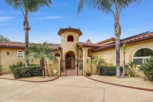 584 S Grade Rd, Alpine, CA, 91901-2745 | Card Image