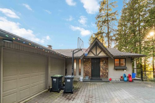 5189 Madeira Crt, North Vancouver, BC, V7R3K7 | Card Image
