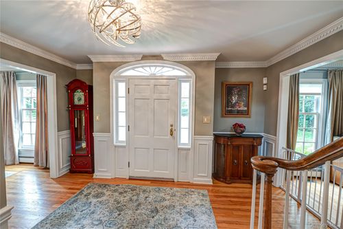 124 Old Field Rd, Setauket, NY, 11733-1668 | Card Image