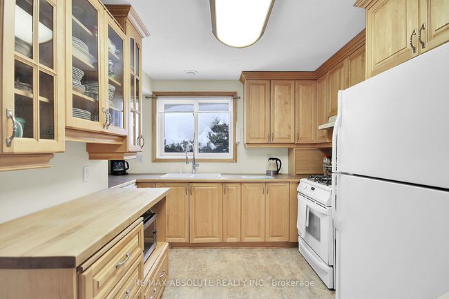 13 Melville Dr, House other with 4 bedrooms, 3 bathrooms and 4 parking in Nepean ON | Image 6