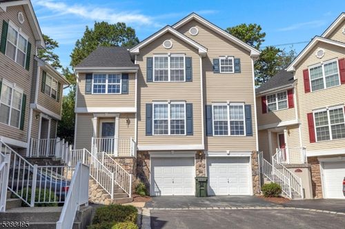 35 Brock Ln, Hackettstown, NJ, 07840-5676 | Card Image