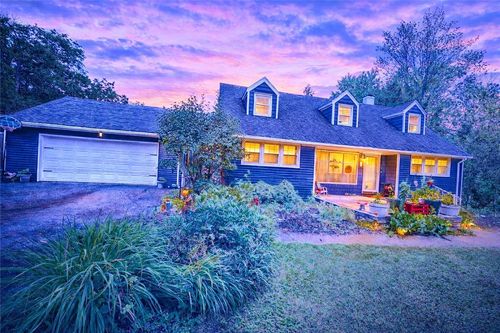 318 W 18th St, Elmira Hts, NY, 14903-1205 | Card Image