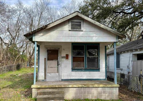 2065 Missouri St, Baton Rouge, LA, 70802-6732 | Card Image