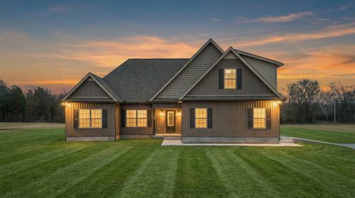 802 Longview Rd, Shelbyville, TN, 37160-5643 | Card Image