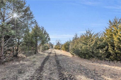 21814 Mclouth Rd, Mc Louth, KS, 66054-3054 | Card Image