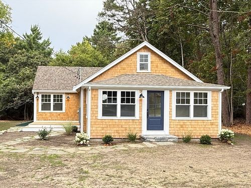 1469 Santuit Newtown Rd, Cotuit, MA, 02635-2327 | Card Image