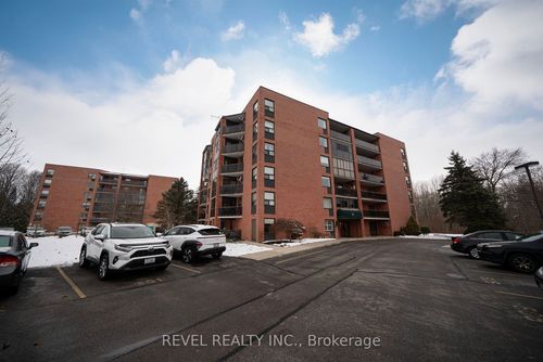 501-11 Mill Pond Crt, Simcoe, ON, N3Y5J5 | Card Image
