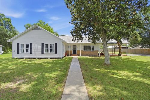 1006 S Adams St, Welsh, LA, 70591-4926 | Card Image