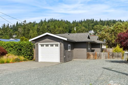 8145 Sandy Hook Ter, Clinton, WA, 98236-8922 | Card Image