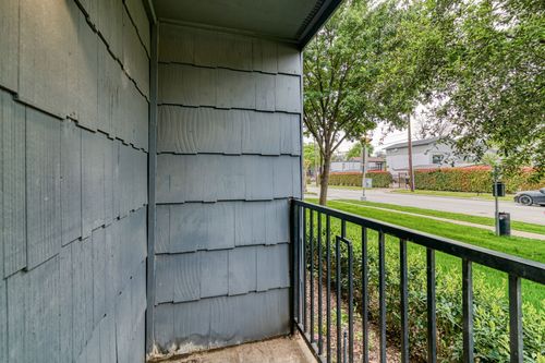 102-2722 Throckmorton St, Dallas, TX, 75219-3443 | Card Image