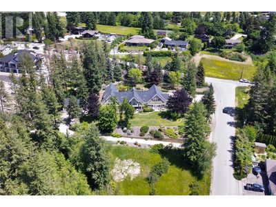 2391 26 Ave Ne, House other with 4 bedrooms, 5 bathrooms and 3 parking in Salmon Arm BC | Image 2