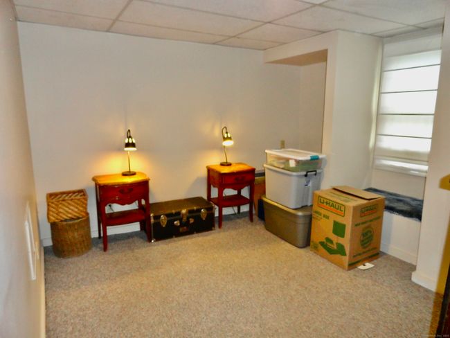 409 N Main St, Home with 5 bedrooms, 2 bathrooms and null parking in Winsted CT | Image 16
