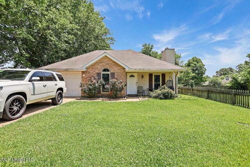 6 Laurie Cv, Byram, MS, 39272-6412 | Card Image