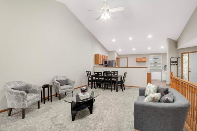 3424 Eagan Oaks Ct, Townhouse with 3 bedrooms, 2 bathrooms and null parking in Eagan MN | Image 8