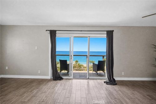 7-222 Arch, Laguna Beach, CA, 92656 | Card Image