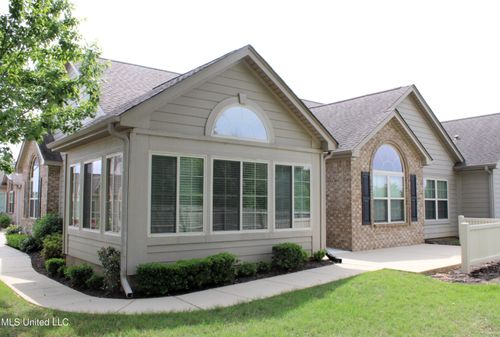 8649 Parkview Oaks Cir, Olive Branch, MS, 38654-6706 | Card Image