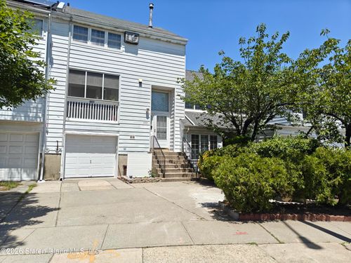 239 Dover Grn, Staten Island, NY, 10312-1713 | Card Image