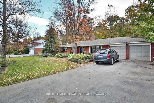 lower-38 Burnhamthorpe Rd W, Oakville, ON, L6M4K4 | Card Image