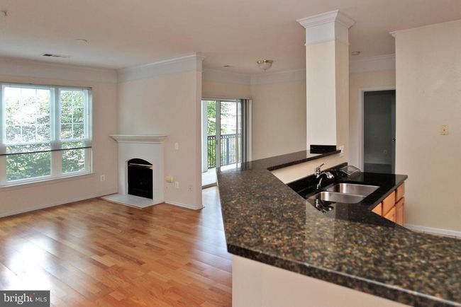 UNIT-2303 - 1600 Spring Gate Dr, Condo with 3 bedrooms, 2 bathrooms and null parking in MCLEAN VA | Image 5