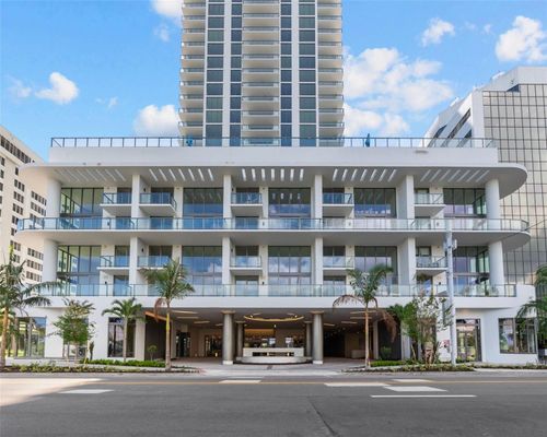 325 1st St S, ST PETERSBURG, FL, 33701-4673 | Card Image