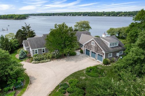 37 Glen Rd, Westport, MA, 02790-1379 | Card Image