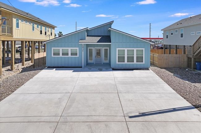 1931 Eskridge St, House other with 4 bedrooms, 2 bathrooms and null parking in Port Aransas TX | Image 39