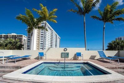 723 - 3020 Ne 32 Ave, Condo with 1 bedrooms, 1 bathrooms and null parking in Fort Lauderdale FL | Image 1