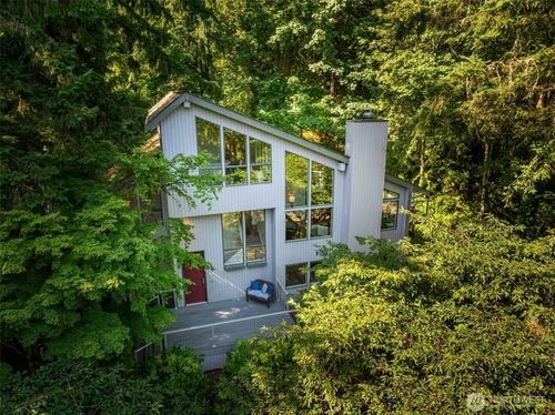 17110 Se 43rd St, Bellevue, WA, 98006-8911 | Card Image